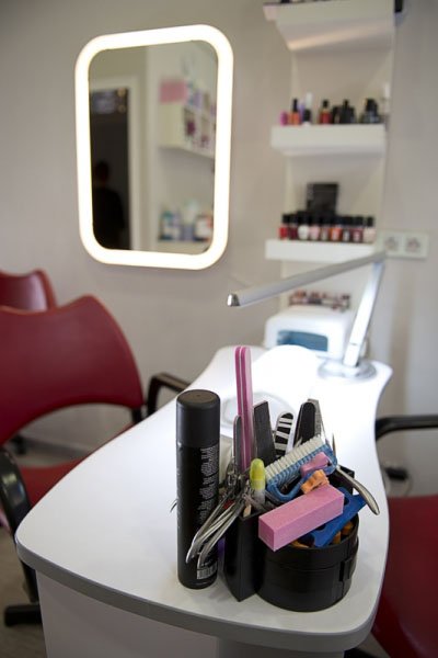 Peluqueria en Barcelona proyecto designers in-home decorador de interiores y diseño low cost DIHWEB.COM Proyecto diseño interior online por 99€