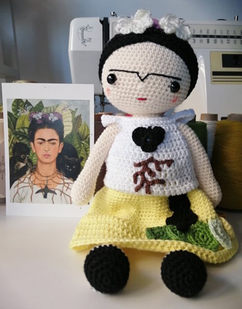 Frida espinas y colibrí Designers in-home. Amigurumis Muebles de diseño y decoración, accesorios para el hogar. Encuentra estilo en tu tienda de decoración
