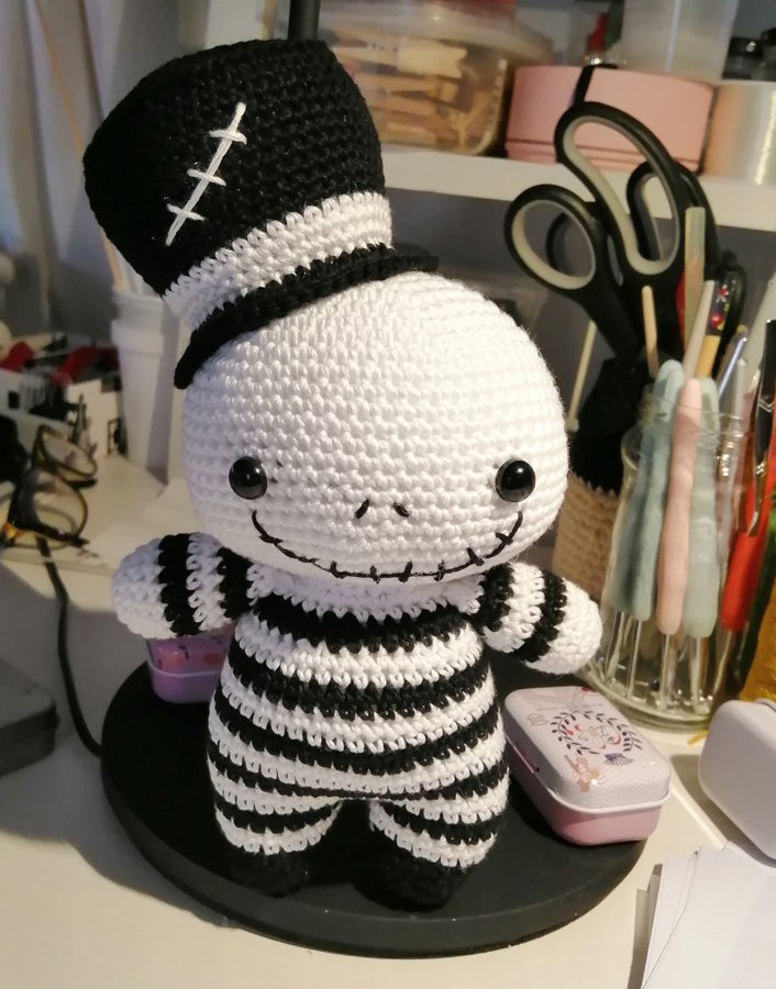 Jack Skell amigurumi Designers in-home. Amigurumis Muebles de diseño y decoración, accesorios para el hogar. Encuentra estilo en tu tienda de decoración