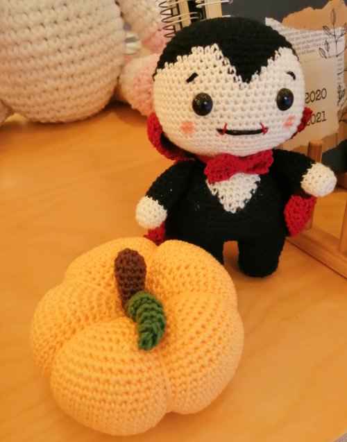 Vampiro de crochet Designers in-home. Muebles de diseño y decoración, accesorios para el hogar. Encuentra estilo en tu tienda de decoración